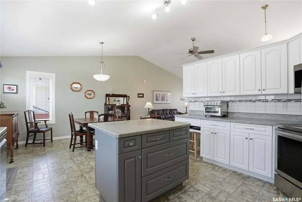 511 Pobran Crescent Saskatoon SK S7S 1L4