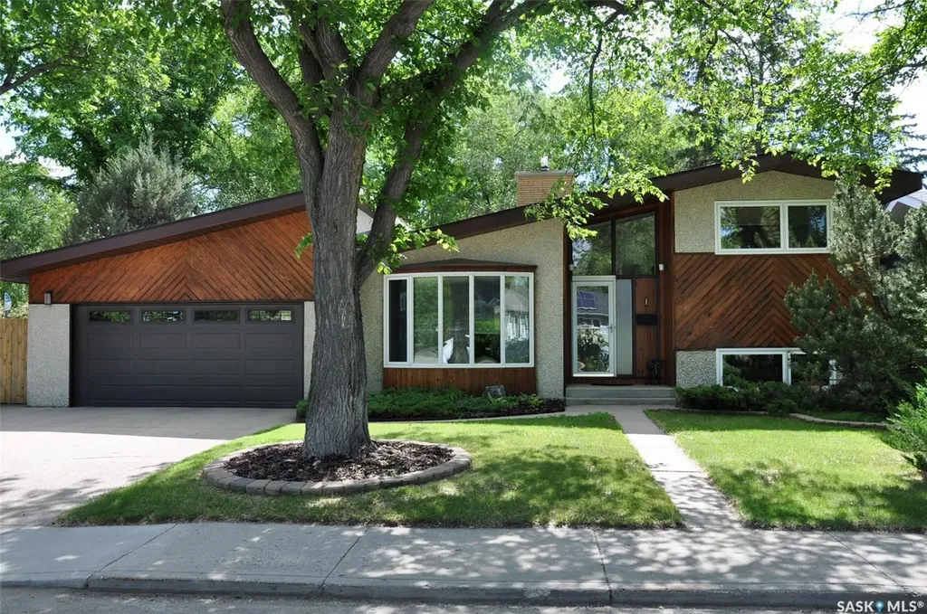1 Maclean Crescent Saskatoon SK S7J 2R6