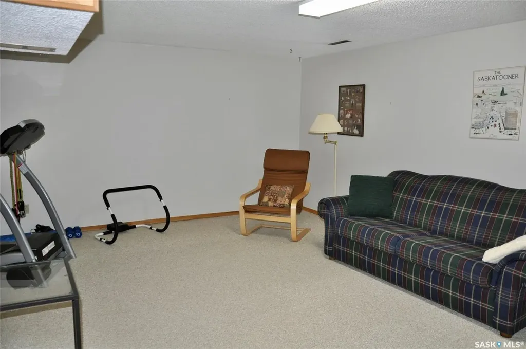 1 Maclean Crescent Saskatoon SK S7J 2R6