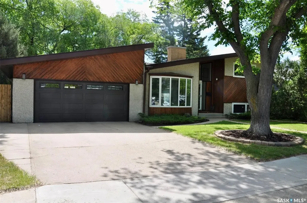 1 Maclean Crescent Saskatoon SK S7J 2R6