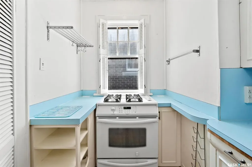 811 9th Avenue N Saskatoon SK S7K 2Z1