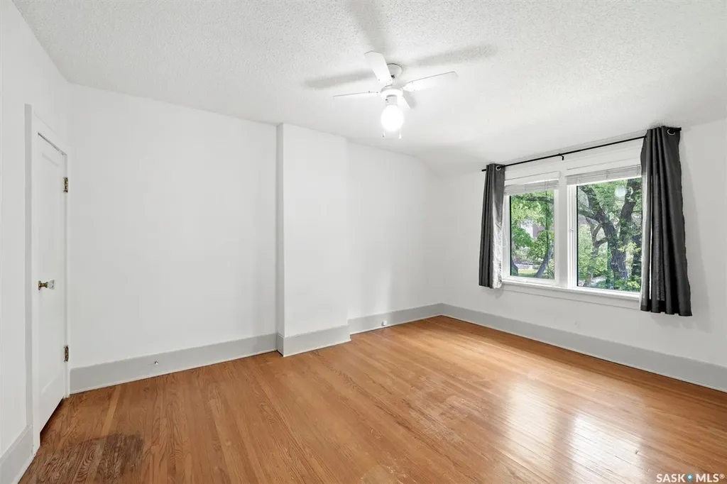 811 9th Avenue N Saskatoon SK S7K 2Z1