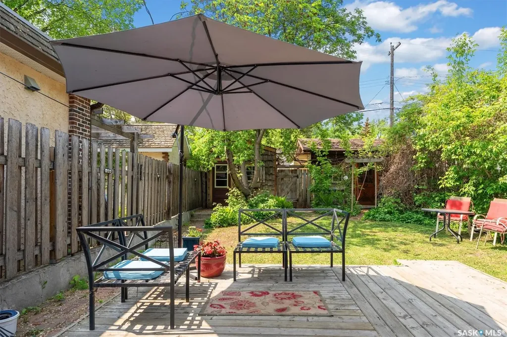 811 9th Avenue N Saskatoon SK S7K 2Z1