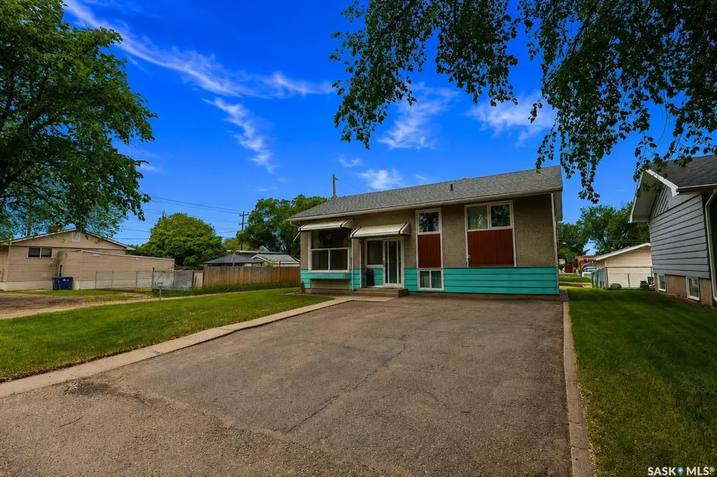 626 22nd Street E Prince Albert SK S6V 1P1