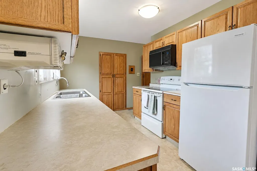 626 22nd Street E Prince Albert SK S6V 1P1