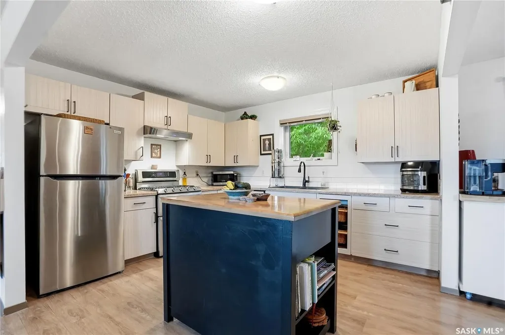 447 Ball Way Saskatoon SK S7K 6E6