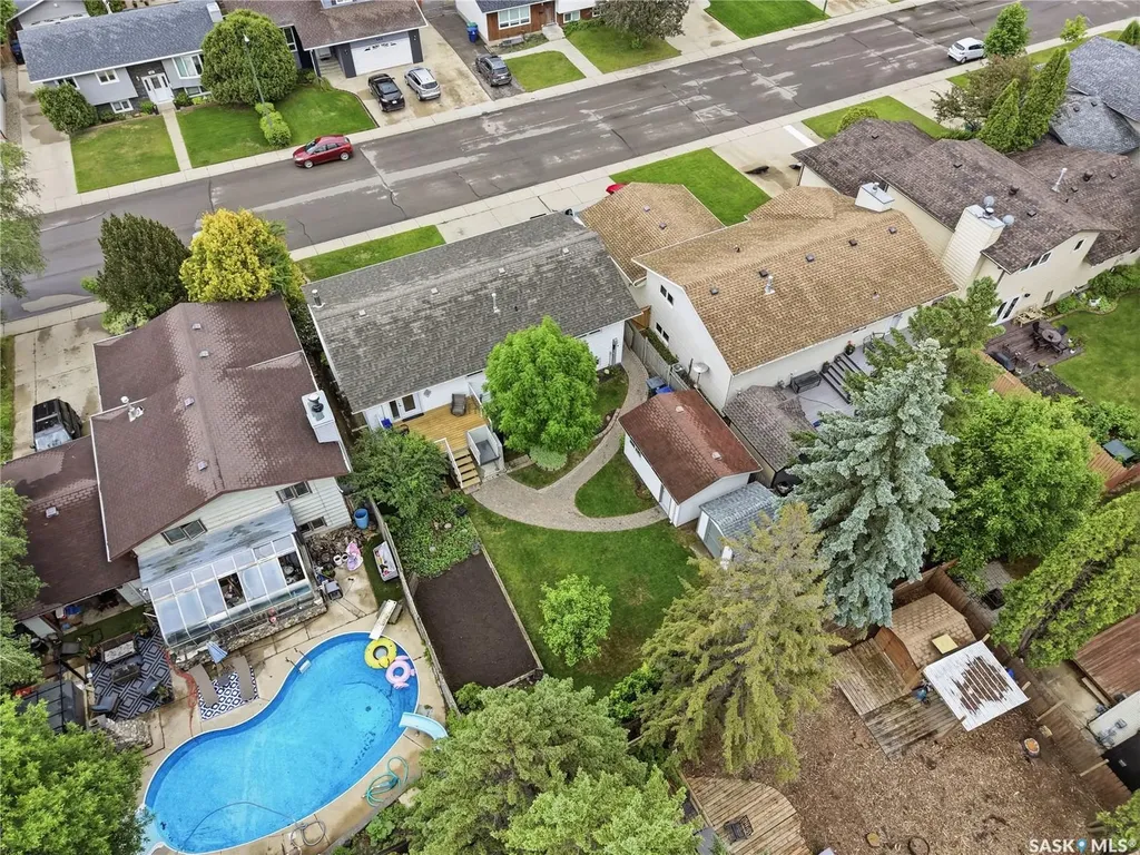 447 Ball Way Saskatoon SK S7K 6E6