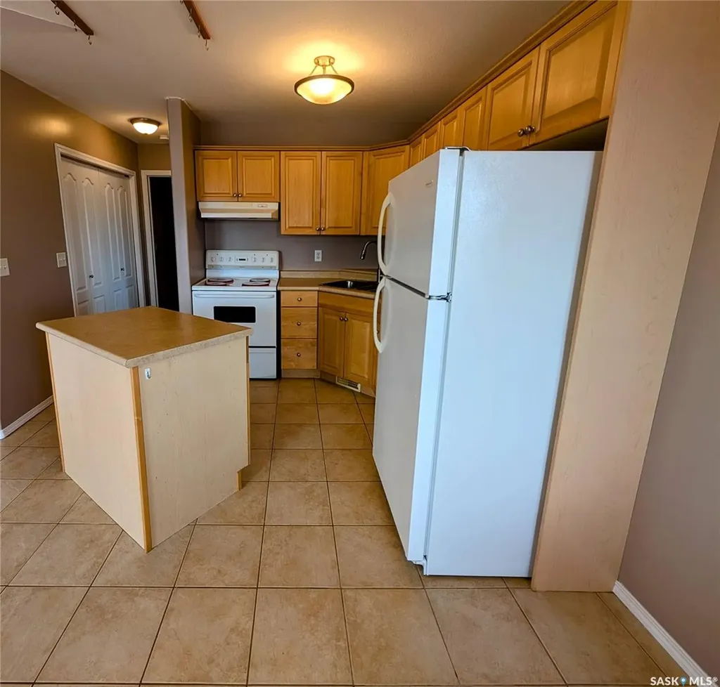 4068 Buckingham Drive E Regina SK S4V 3A9