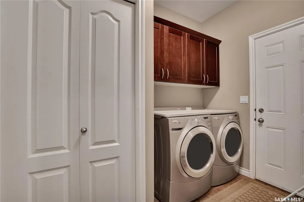 1510 Shepherd Crescent Saskatoon SK S7W 0B6