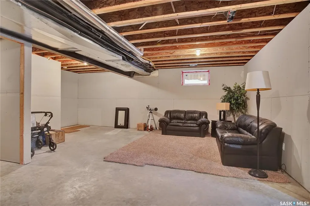 1510 Shepherd Crescent Saskatoon SK S7W 0B6