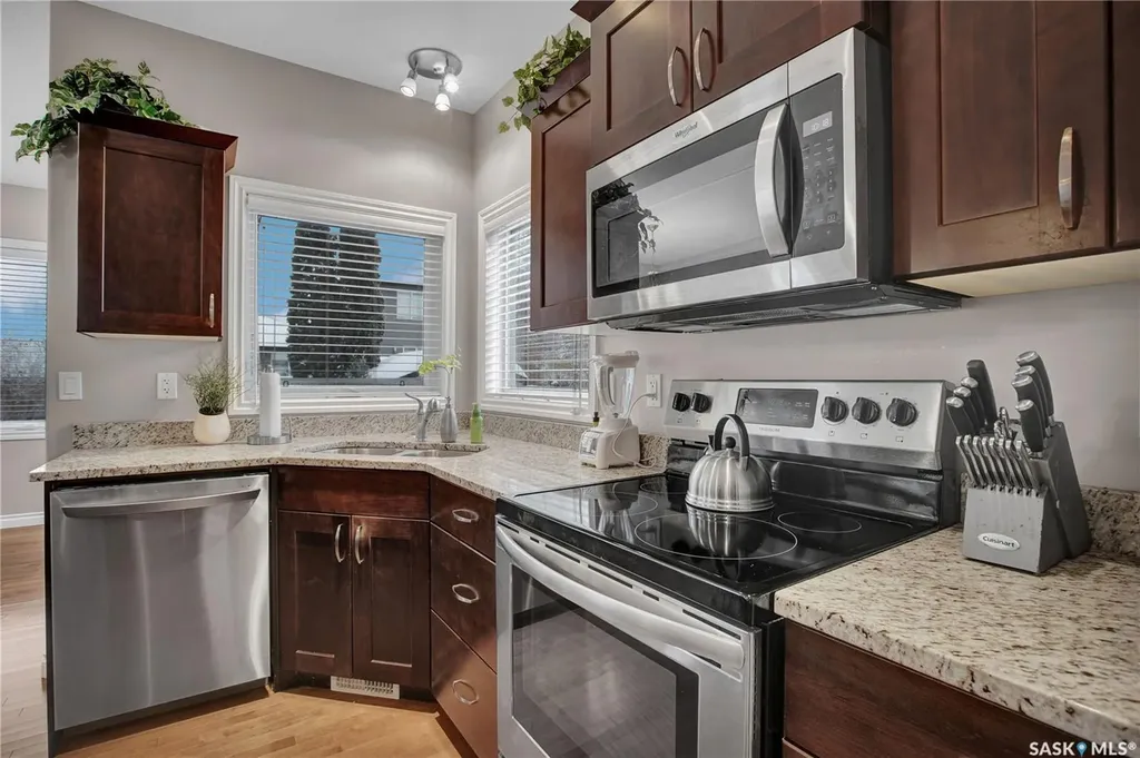 1510 Shepherd Crescent Saskatoon SK S7W 0B6