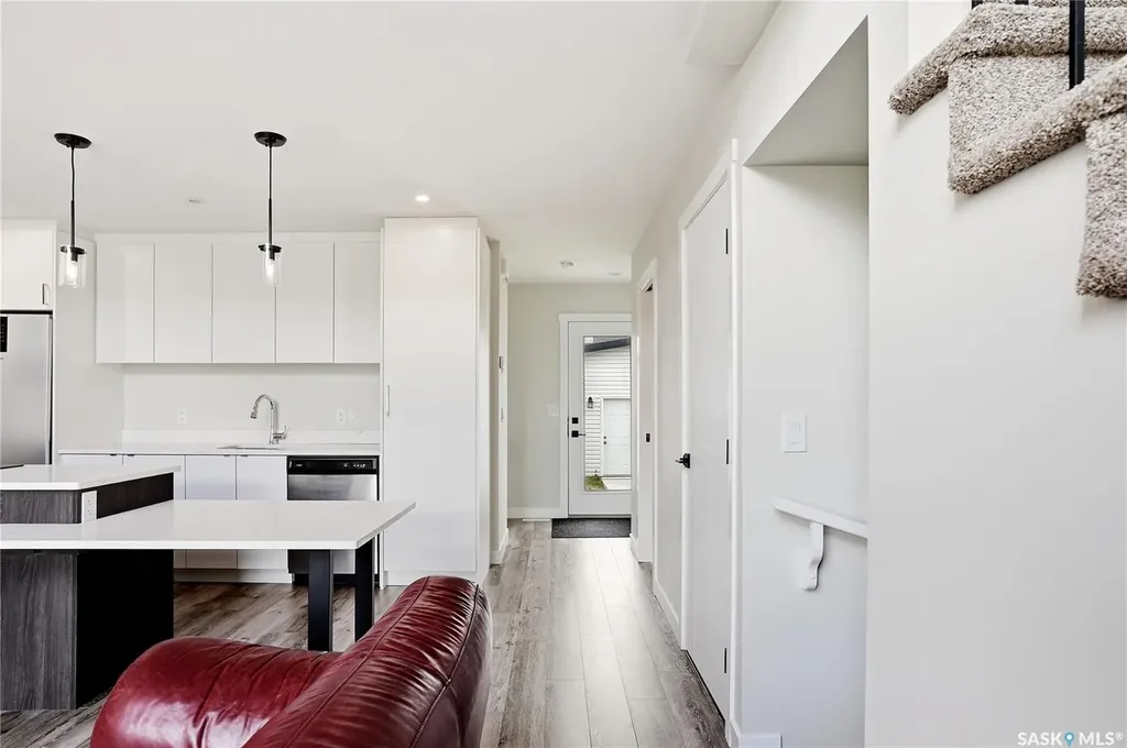 631 Brighton Gate Saskatoon SK S7V 0T4