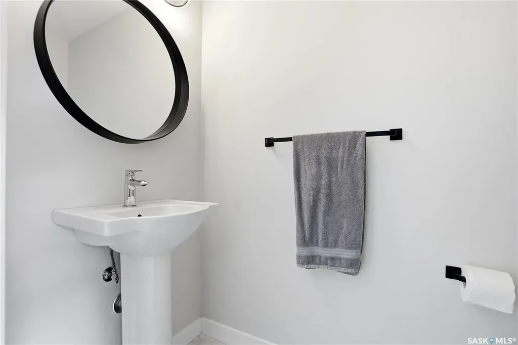 631 Brighton Gate Saskatoon SK S7V 0T4