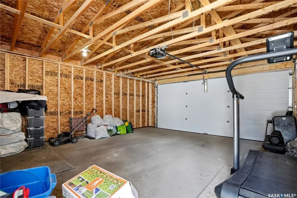 631 Brighton Gate Saskatoon SK S7V 0T4