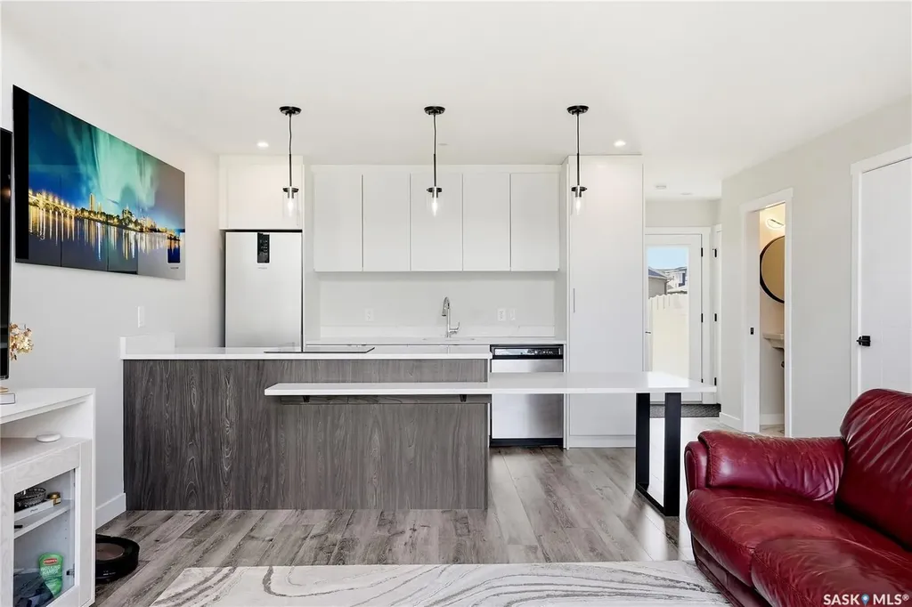 631 Brighton Gate Saskatoon SK S7V 0T4