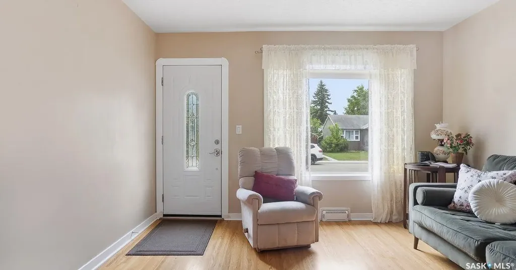 1139 2nd Street E Saskatoon SK S7H 1R4