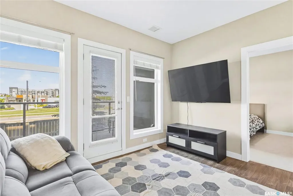 502 Perehudoff Crescent Saskatoon SK S7N 4H6