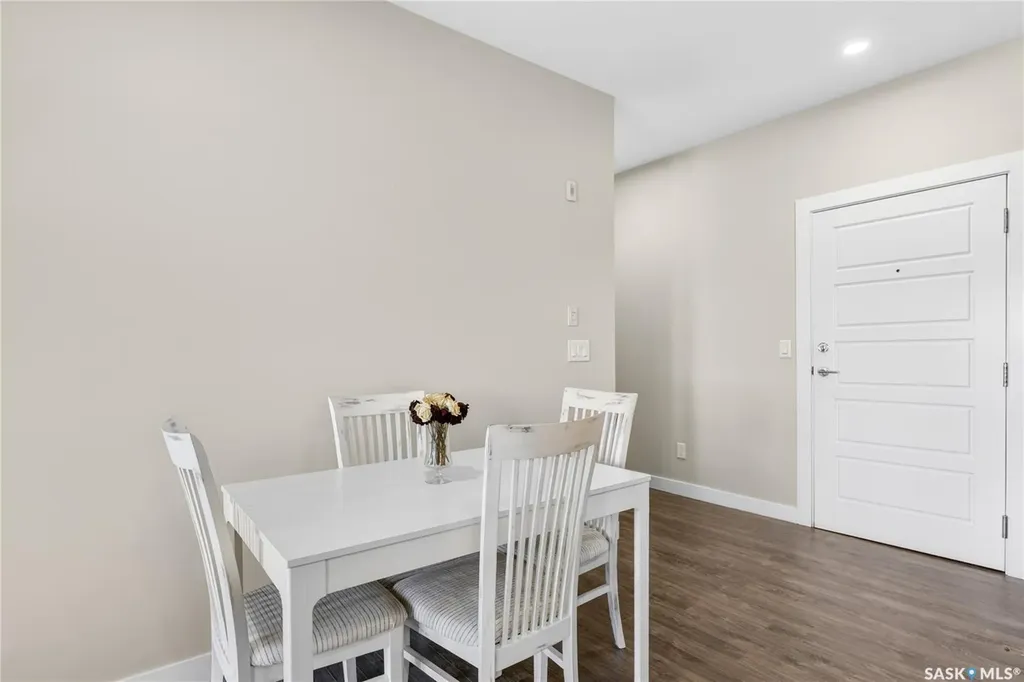 502 Perehudoff Crescent Saskatoon SK S7N 4H6
