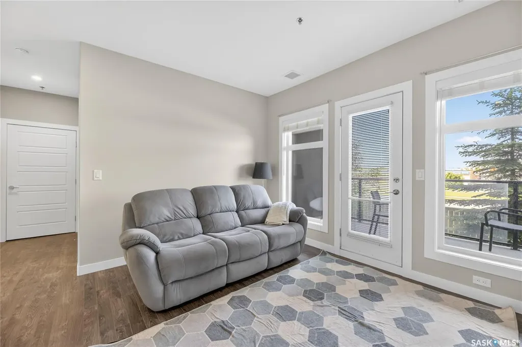 502 Perehudoff Crescent Saskatoon SK S7N 4H6