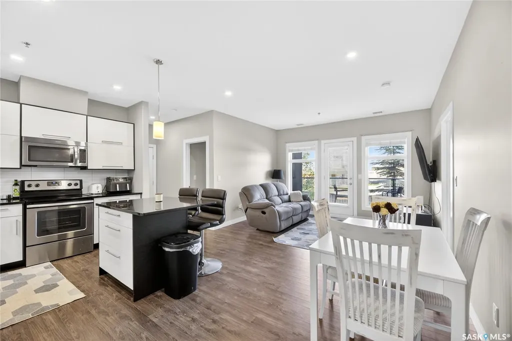 502 Perehudoff Crescent Saskatoon SK S7N 4H6
