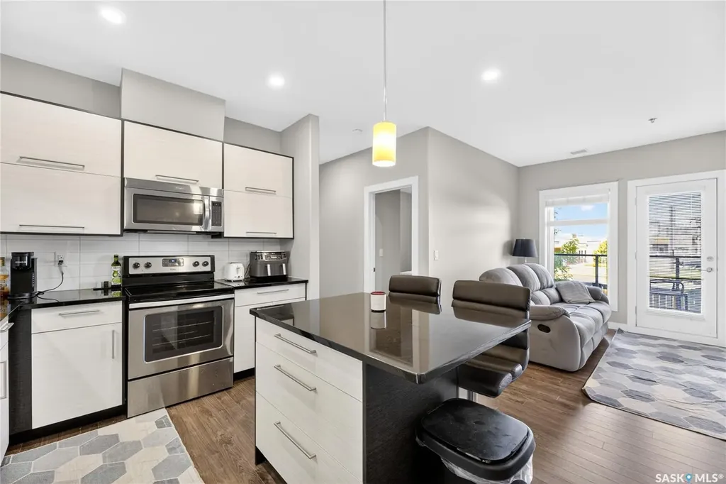 502 Perehudoff Crescent Saskatoon SK S7N 4H6
