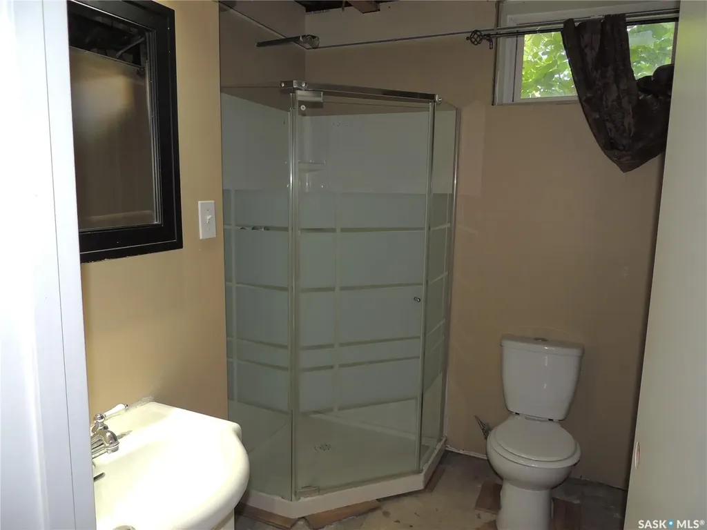 826 Albert Street Estevan SK S4A 1S1