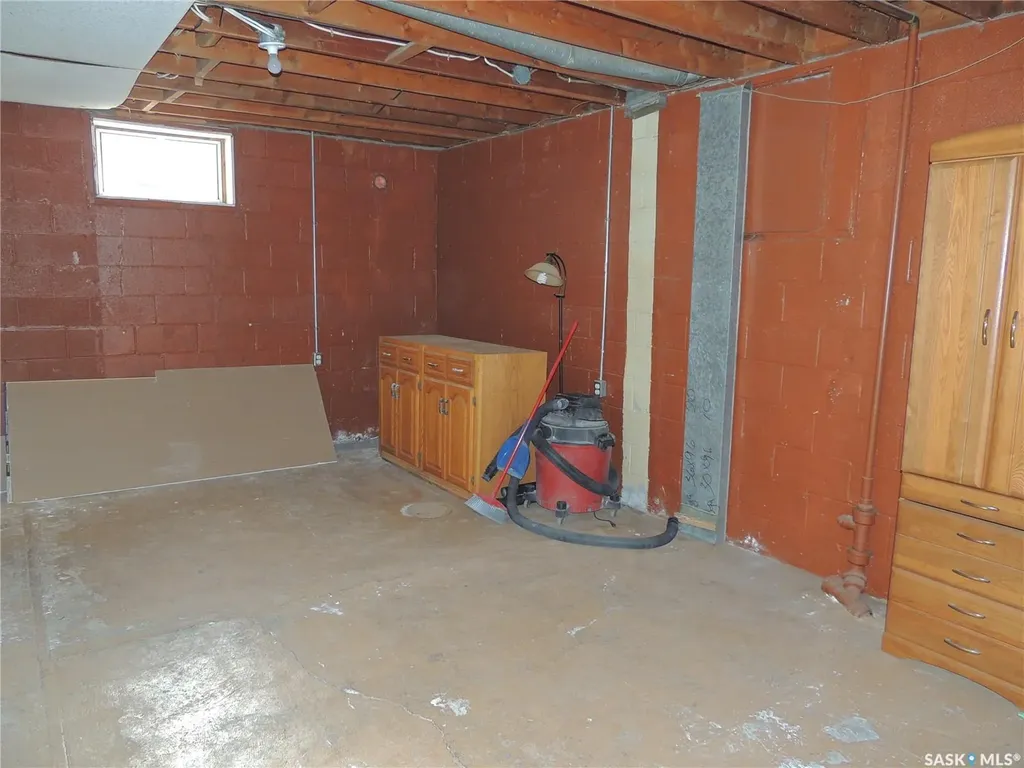 826 Albert Street Estevan SK S4A 1S1
