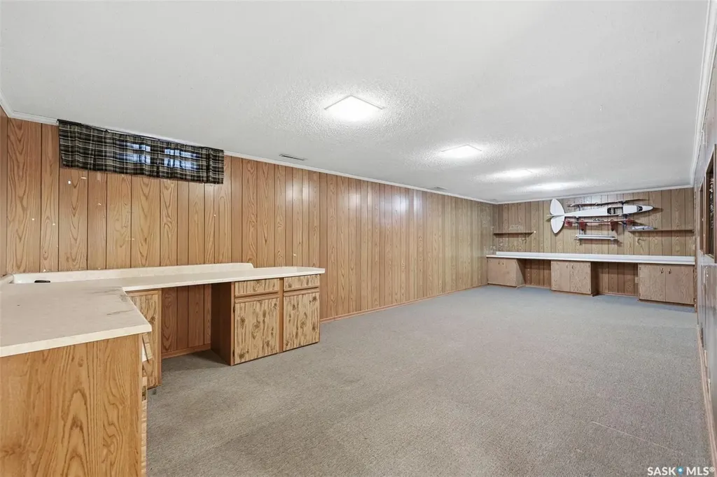 924 9th Avenue N Saskatoon SK S7K 2Z4