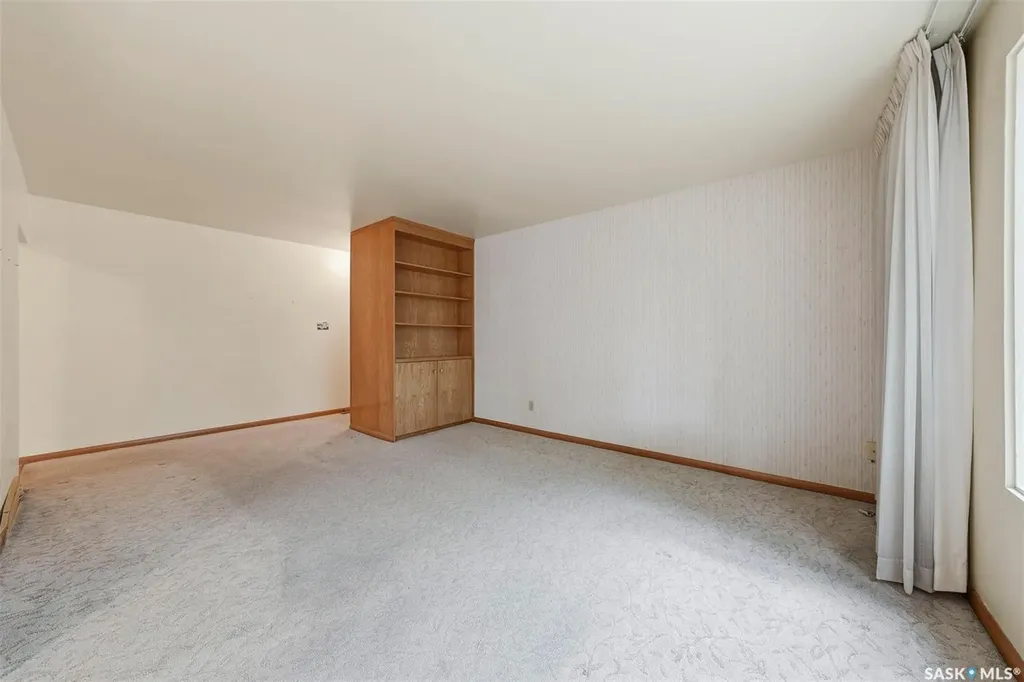 924 9th Avenue N Saskatoon SK S7K 2Z4