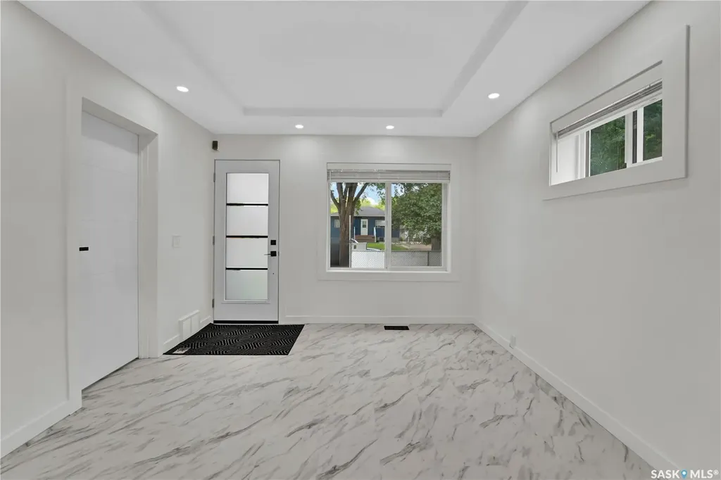 117 U Avenue S Saskatoon SK S7M 3B9