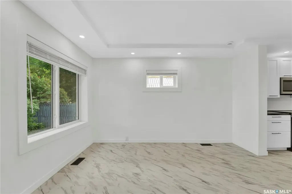 117 U Avenue S Saskatoon SK S7M 3B9