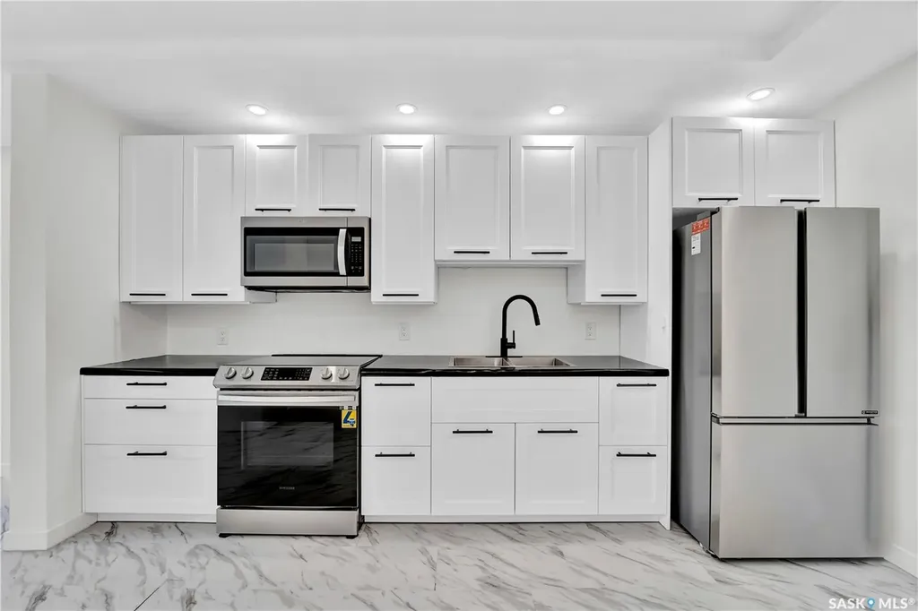 117 U Avenue S Saskatoon SK S7M 3B9