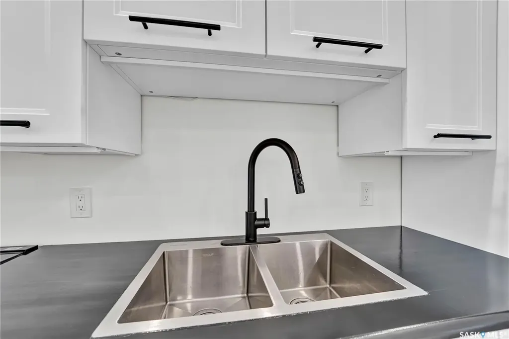 117 U Avenue S Saskatoon SK S7M 3B9