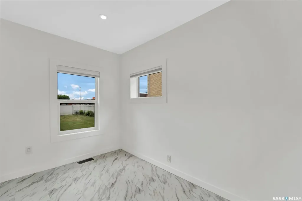 117 U Avenue S Saskatoon SK S7M 3B9