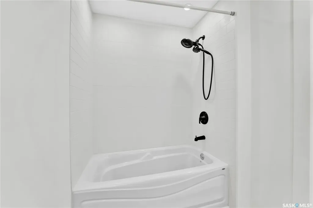 117 U Avenue S Saskatoon SK S7M 3B9