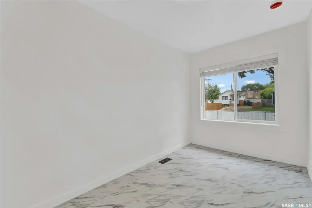 117 U Avenue S Saskatoon SK S7M 3B9