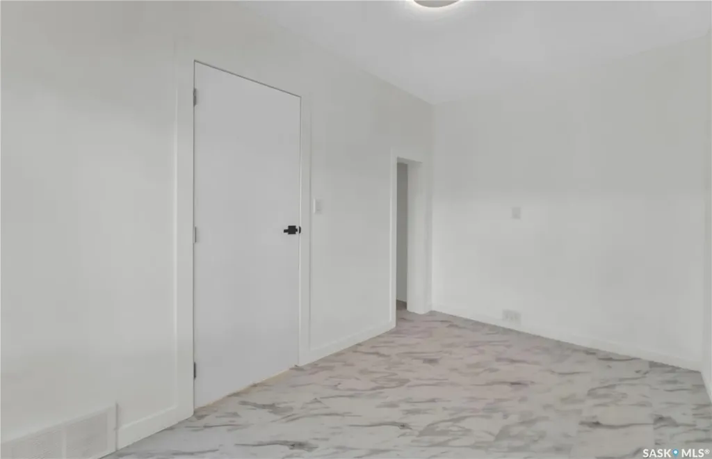 117 U Avenue S Saskatoon SK S7M 3B9