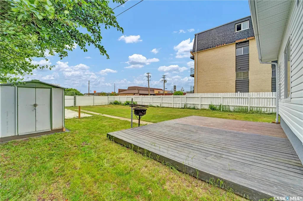 117 U Avenue S Saskatoon SK S7M 3B9