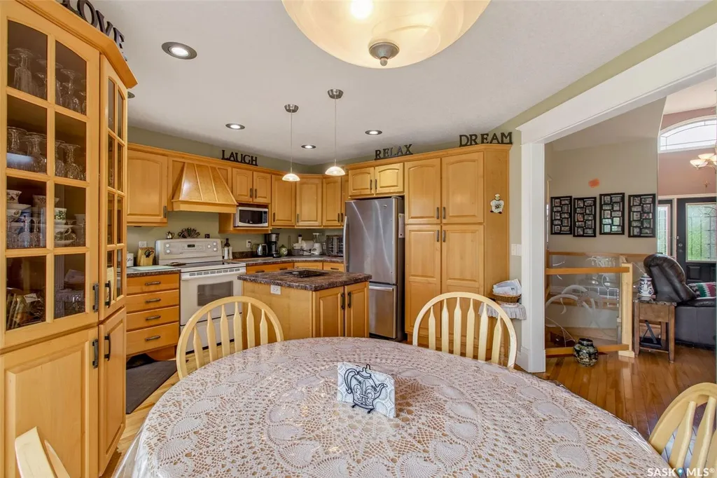 1 Telfer Bay Prince Albert SK S6X 1C4