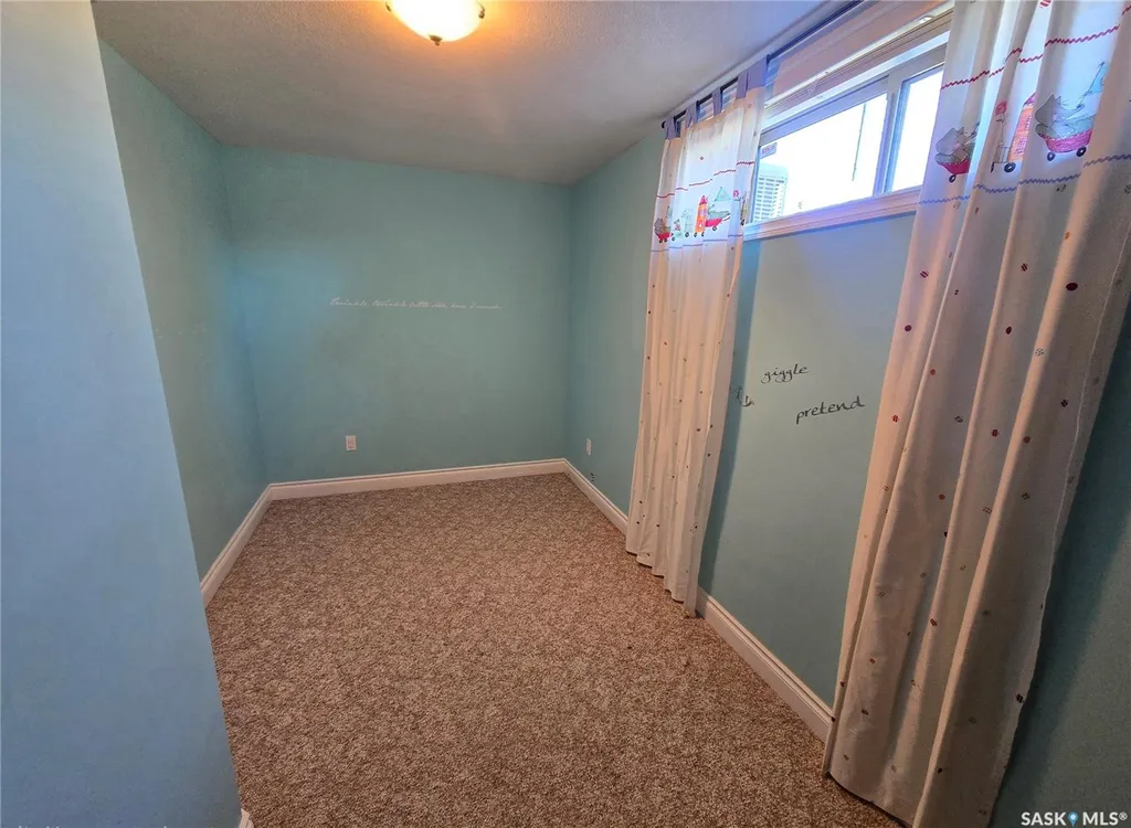 1 Telfer Bay Prince Albert SK S6X 1C4