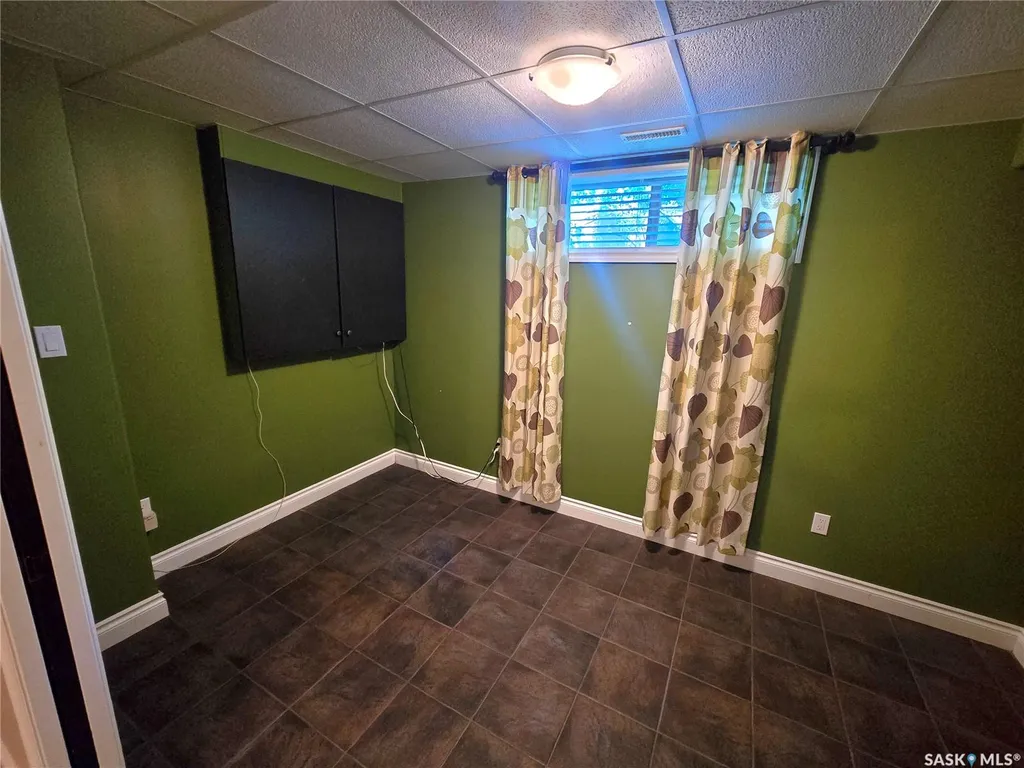 1 Telfer Bay Prince Albert SK S6X 1C4