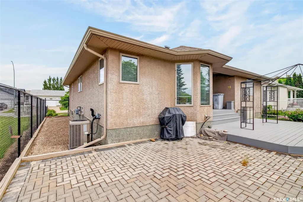 1 Telfer Bay Prince Albert SK S6X 1C4