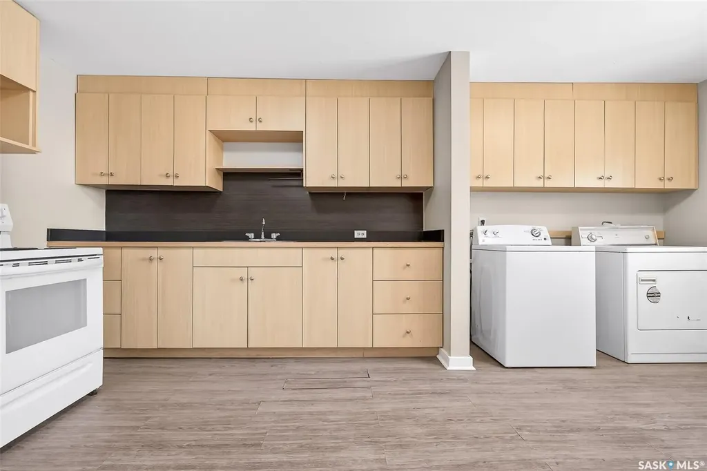 308-312 Fairford Street W Moose Jaw SK S6H 1V9