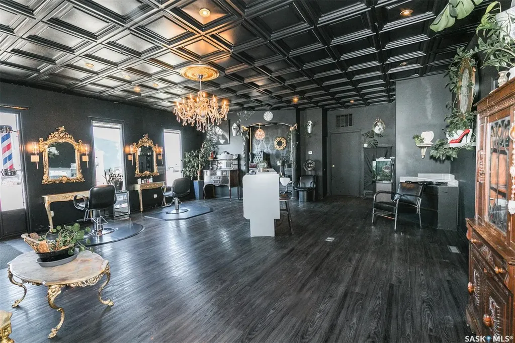 509 Grand Avenue Luseland SK S0L 2A0