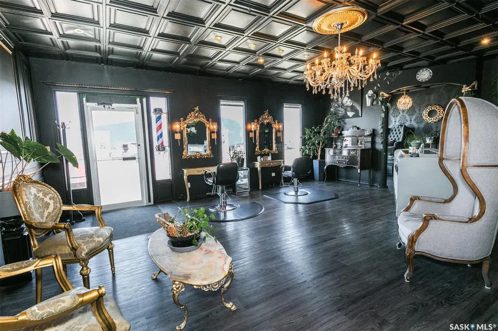 509 Grand Avenue Luseland SK S0L 2A0