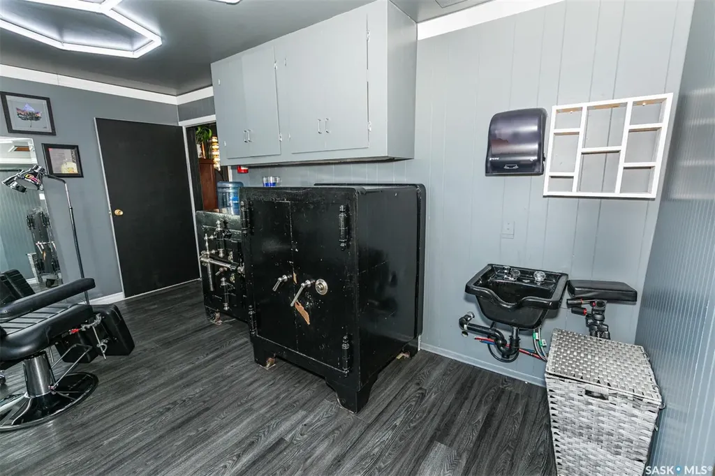 509 Grand Avenue Luseland SK S0L 2A0
