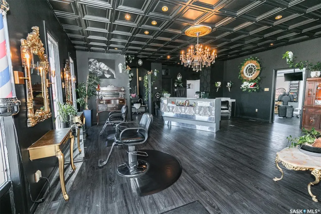 509 Grand Avenue Luseland SK S0L 2A0