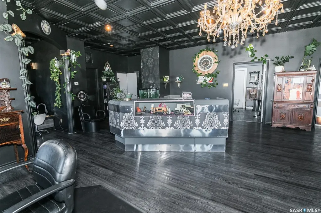 509 Grand Avenue Luseland SK S0L 2A0
