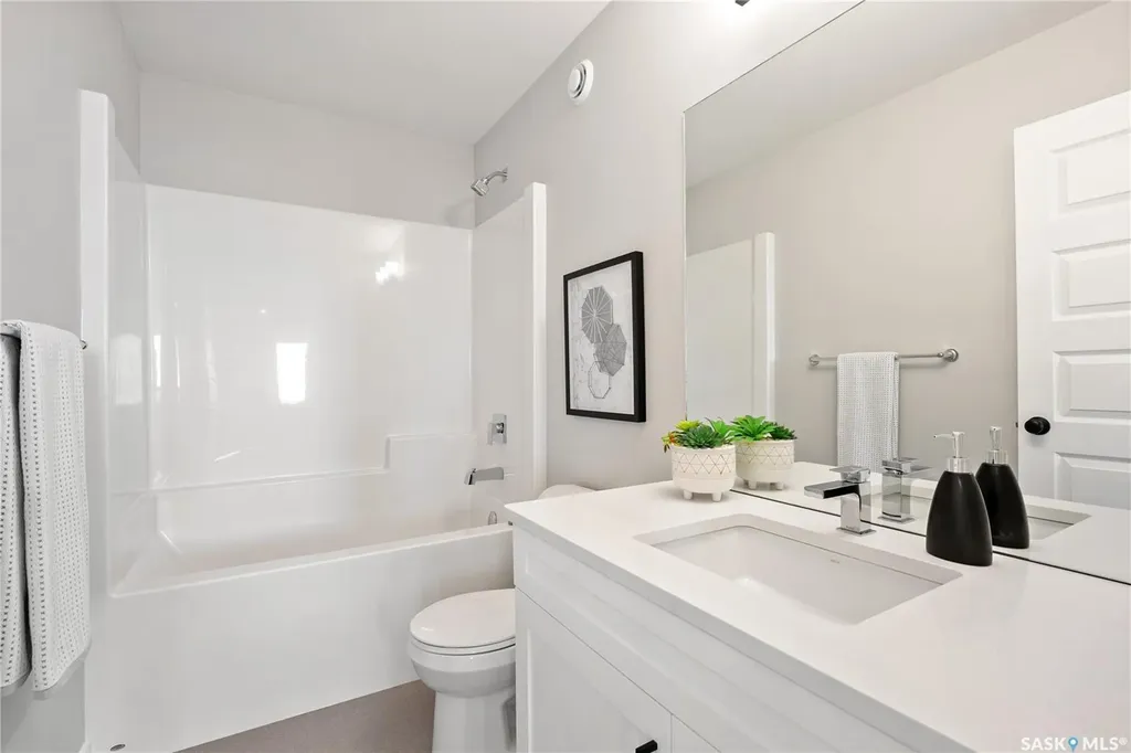 10 Vancouver Crescent Pilot Butte SK S0G 3Z0