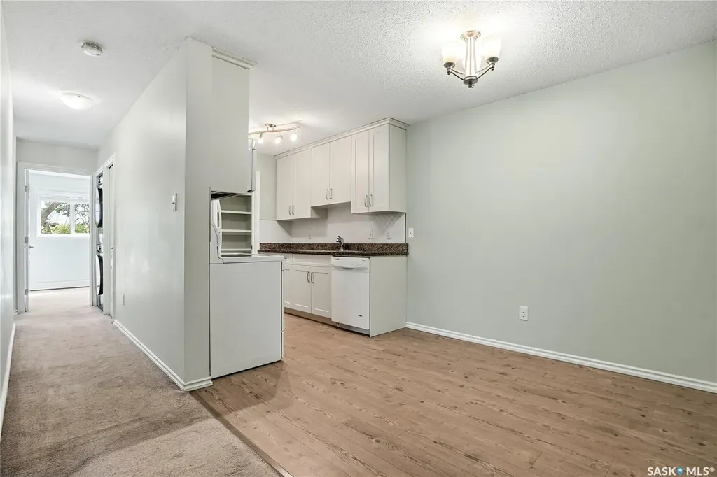 1121 Mckercher Drive Saskatoon SK S7H 5B8